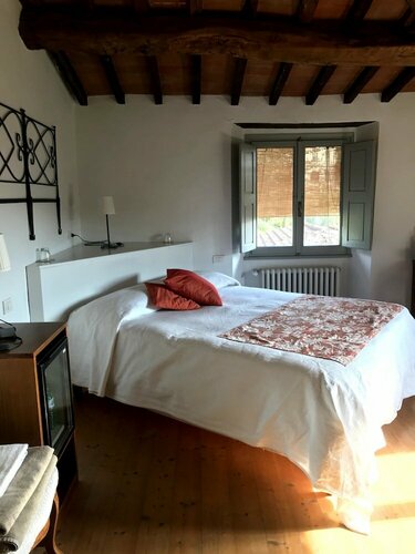 Il Pezzatino, Book Landbrugsophold Rufina Toscana