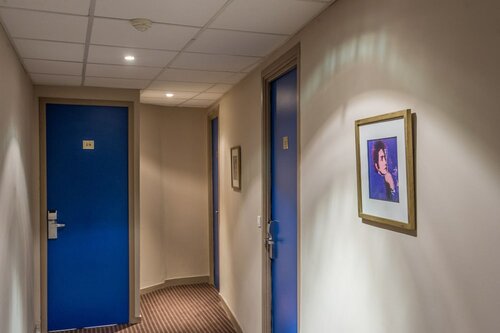 Hotel Amiraute, Забронировать Отель Отели Канн 3 звезды, рядом с Церковь Нотр-Дам-д'Эсперанс, 3*