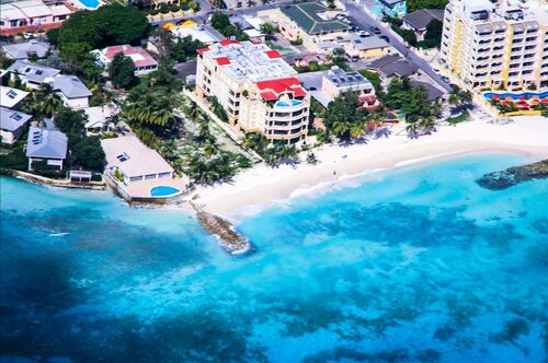 White Sands Beach Condos, Book Hotel Hoteller i Christ Church med parkering, Parkering