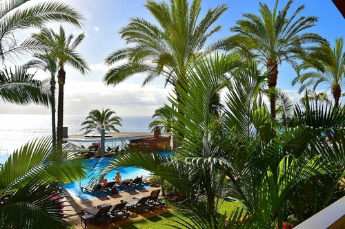 Pestana Promenade Ocean Resort Hotel, Забронировать Курортный отель Сан Мартинью Madeirã