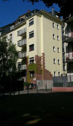 Hotelgarni Frankfurt, Забронировать Отель Отели земли Гессена с парковкой, Парковка