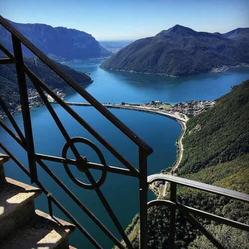 Arosio B&B, Book Bed and Breakfast Hoteller i Ticino med parkering, Parkering
