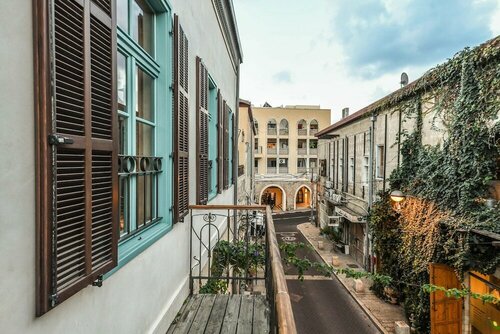 Classical Spacious 3br apartment
