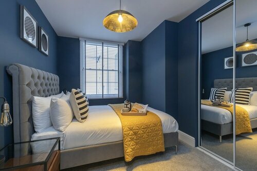 Elliot Oliver - Luxury 2 Bedroom Regency Apartment With Parking & EV Charger, Забронировать Апартаменты/квартира Отели Котсуолда с парковкой, Парковка