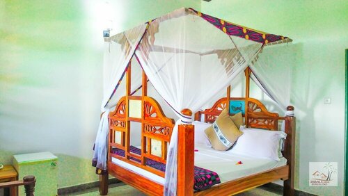 Jabali Bungalows Lodge, Book Hotel Paje 