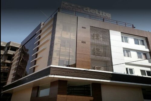 Delite Vishram A. C. Dormitory, Забронировать Отель Отели Джабалпур с парковкой, рядом с Железнодорожный вокзал Джабалпур-Джанкшен, Парковка