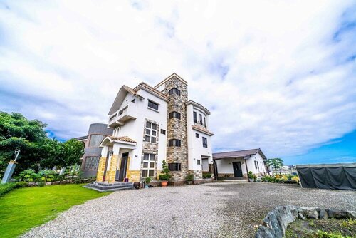 Aurora Castle, Varaa Bed and Breakfast Luodong Yilan