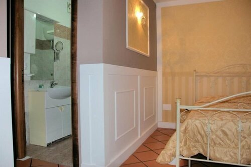 B&B a Casa Di Ely, Забронировать Отель «постель и завтрак» Отели Паола с завтраком, Завтраки
