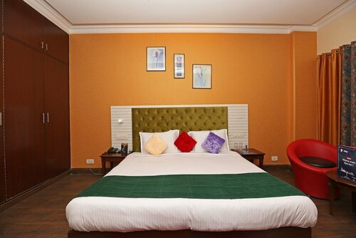 OYO 8535 Hotel Mayarch, Забронировать Отель Отели штата Харьяны 3 звезды, 3*