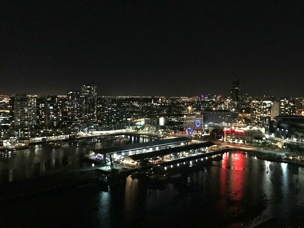 Melbourne Docklands Convesso Seaview Apartment