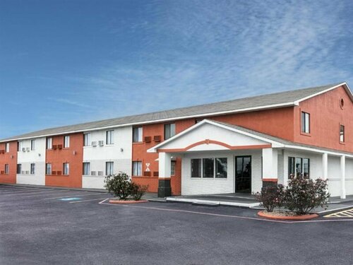 Howard Johnson by Wyndham New Braunfels, Rezervasyon Otel Komal Teksas
