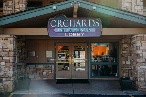 Orchards Inn, Забронировать Отель  