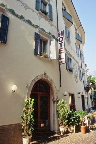 Eco Hotel Zanella, Забронировать Отель Торболе Alto Garda e Ledro