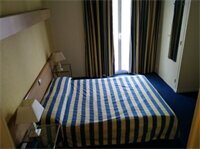 Hotel Courbet, Забронировать Отель Жюан-ле-Пен Приморские Альпы