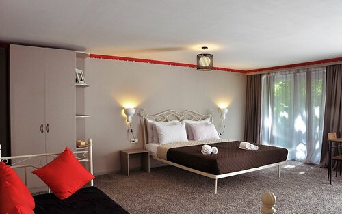 Art Hotel Claude Monet, Varaa Hotelli Saburtalo Tbilisi