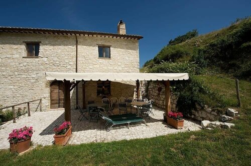Borgo La Torre, Book Landbrugsophold Casenove Umbrien