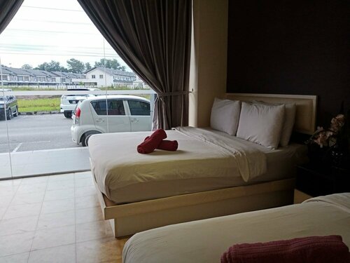 Hotel 77