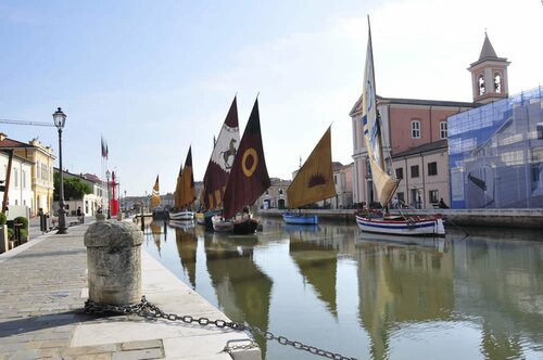 Hotel Fiamma & SPA Cesenatico, Забронировать Отель Отели Чезенатико с парковкой, Парковка