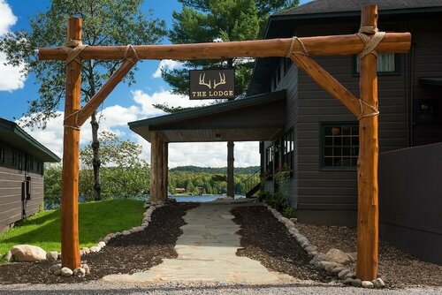 Great Pines, Book Mini-hotel  