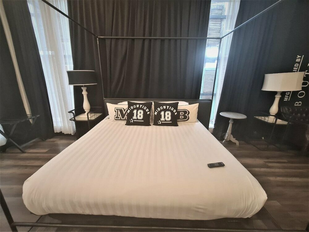 JQ Suria 18 Hotel