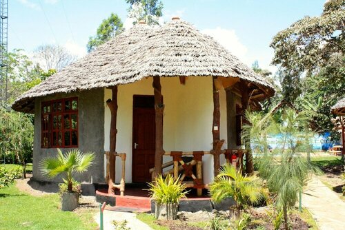 Vijiji Center Lodge and Safari, Buchen Sie Ferienhaus Nkoanrua Arusha National Park