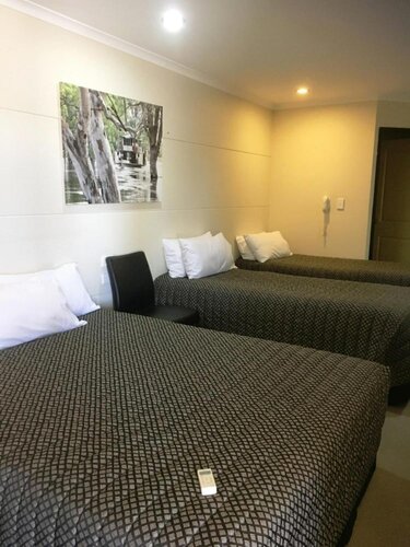 Shamrock Hotel Motel Balranald, Забронировать Мотель Балраналд Новый Южный Уэльс, рядом с Туристический информационный центр Бэлрэнелда