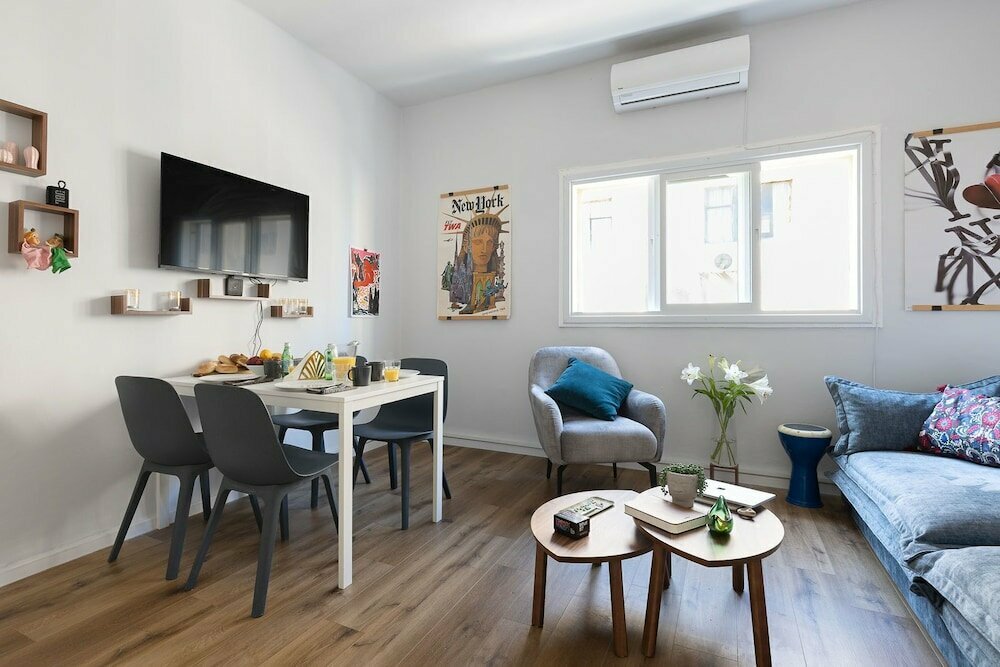Artistic Downtown Vibe Apt in Florentin