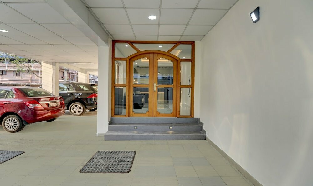 Trend Petals Suites by Treebo