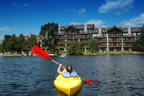 Le Grand Lodge Mont Tremblant, 예약 호텔 Quebec 수영장 있는 호텔, 수영장