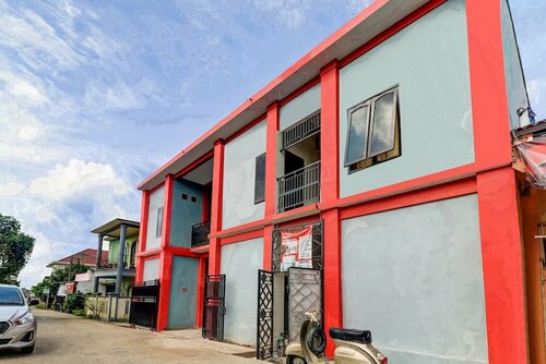 Steze Kost By OYO Rooms, Varaa Hotelli Jambi hotellit, joissa on uima-allas, Uima-allas