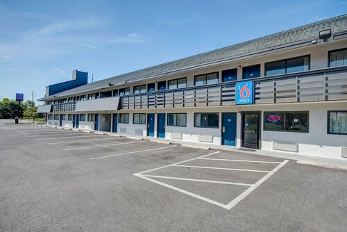 Motel 6 Columbus, OH - OSU, Rezerwuj Motel Hotele w Columbus z parkingiem, Parking