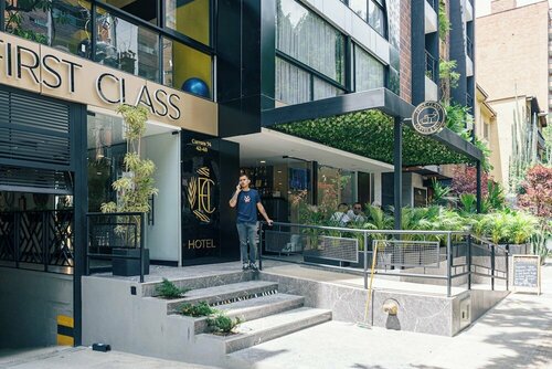 First Class Hotel, Book Hotel Hoteller i Antioquia med parkering, Parkering