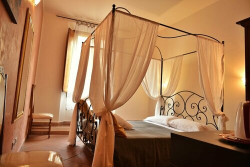 Holiday Rooms, Забронировать Отель Фортецца да Бассо Флоренция, рядом с Палаццо Веккьо