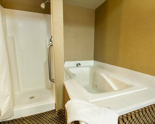 Comfort Inn & Suites Moreno Valley near March Air Reserve Base, Prenota Hotel Hotel a Moreno Valley con parcheggio, Parcheggio