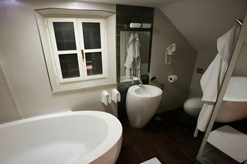 Rooms Toni Split, Забронировать Гостевой дом Сплит Брач, рядом с Бухта Сплит