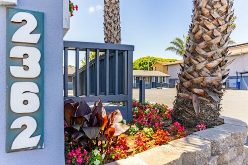 The Monterey Fireplace Inn, Забронировать Мини-отель Монтерей Виноградники Монтерей