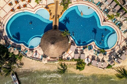 Wyndham Alltra Playa del Carmen Adults Only All Inclusive, Забронировать Курортный отель Отели Плая-дель-Кармен с завтраком, рядом с Пляжный клуб Mamitas, Завтраки