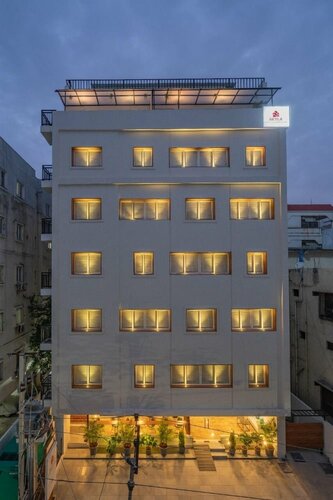 SKYLA Studios & Suites - Hitech City, Забронировать Отель Отели Hyderabad Region с парковкой, Парковка
