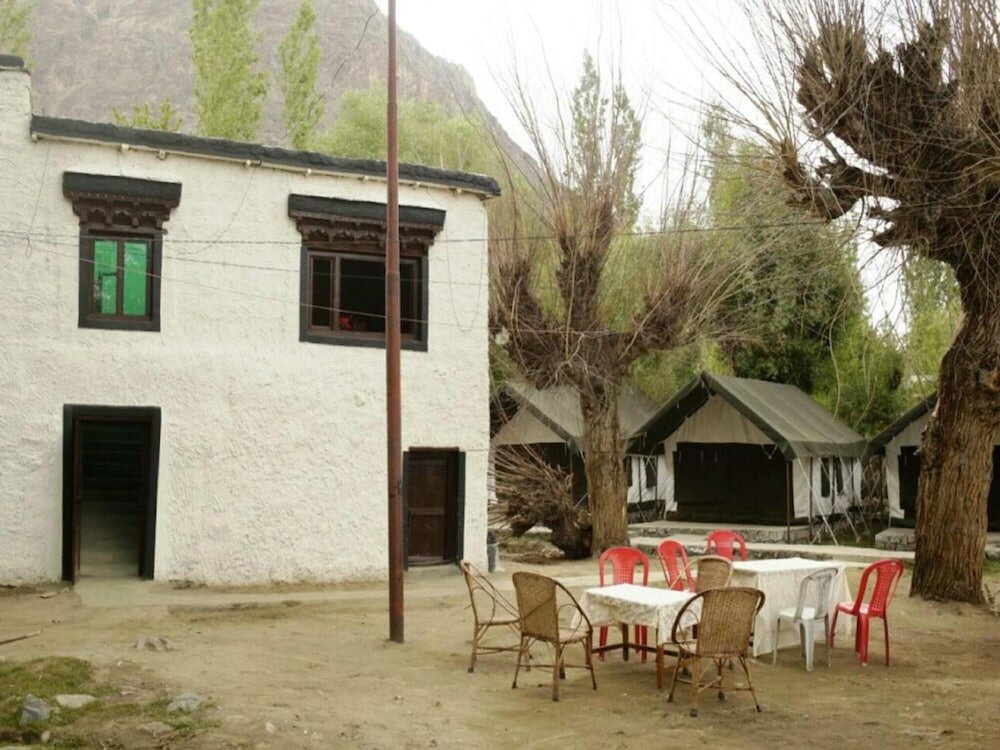 Oyo 37258 Nubra Leisure Camp