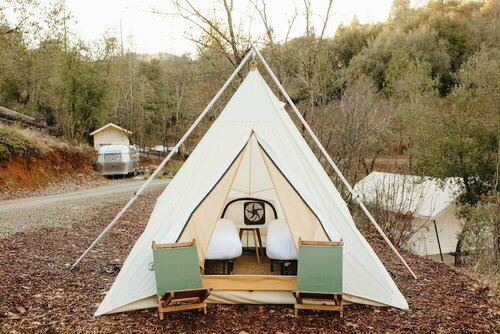 AutoCamp Yosemite, Book Feriehus Hoteller i Midpines med pool, Swimmingpool