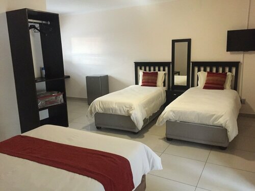 Lediba Guest lodge, Забронировать Гостевой дом Гостевые дома Маун, Гостевой дом
