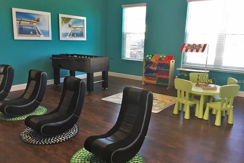 Lucaya Village - 4 Bedroom Townhome 2 Master Bedrooms - Fid 4009