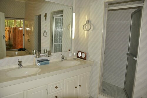Cranes Nest Guest House @ 313, Забронировать Гостевой дом СПА-отели Tshwane, SPA-услуги