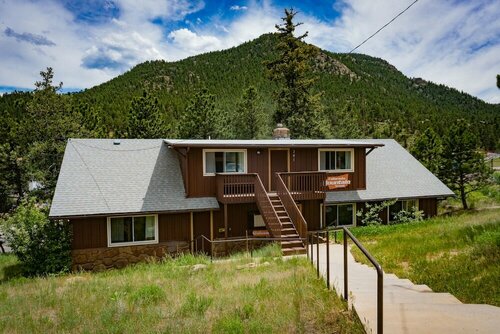 Estes Park Adventure Hostel, Забронировать Хостел Эстес-Парк Rocky Mountain National Park, рядом с Художественная галерея Aspen and Evergreen