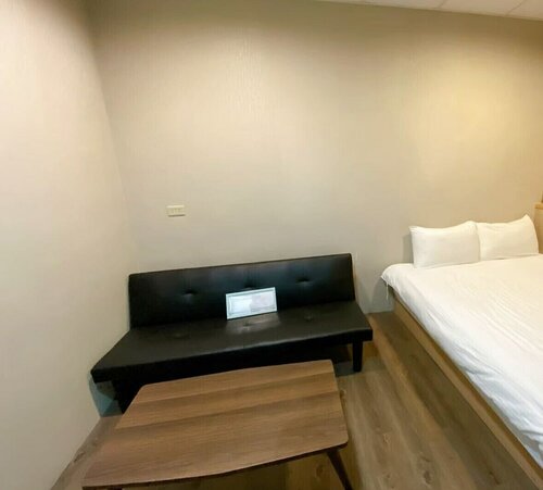Fengjia Naked Home, Забронировать Отель Ситунь Тайчжун, 3* 4*