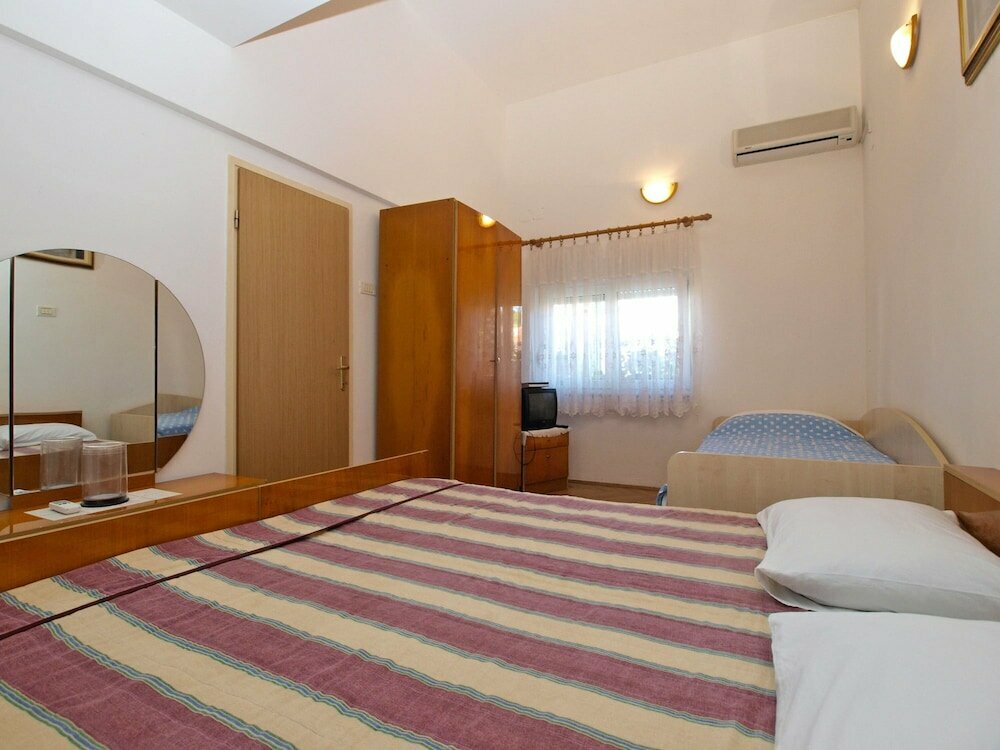 Lorena Apartments in Pula