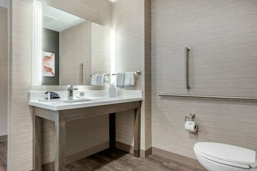 Cambria Hotel Fort Mill, Забронировать Отель Отели Южной Каролины с парковкой, Парковка