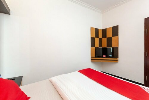 OYO 23454 Sun Park Inn, Забронировать Отель Отели Ченнаи с парковкой, рядом с Железнодорожная станция Эгмор, Парковка