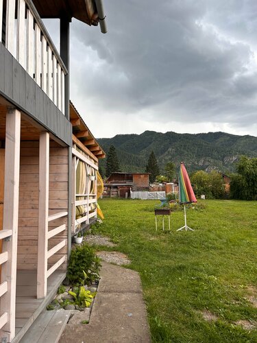 El i kedr, Rezerwuj Pensjonat Hotele w Centrum Chemal, hotele w Centrum Chemal