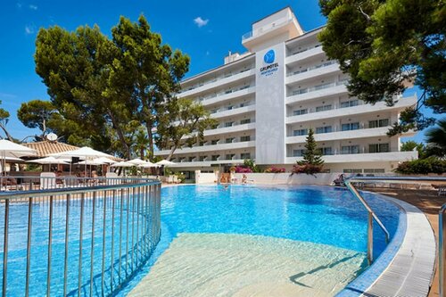Grupotel Montecarlo, Забронировать Отель Кан-Пикафорт Майорка, рядом с Es Comú